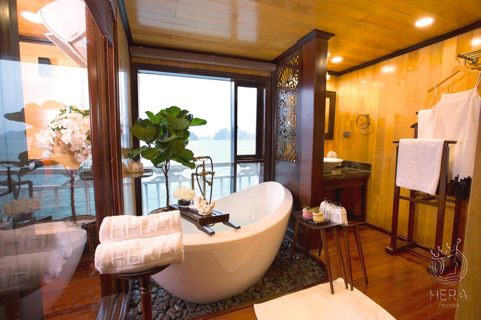 Hera Grand Luxury Cruise Ha Long Exterior foto
