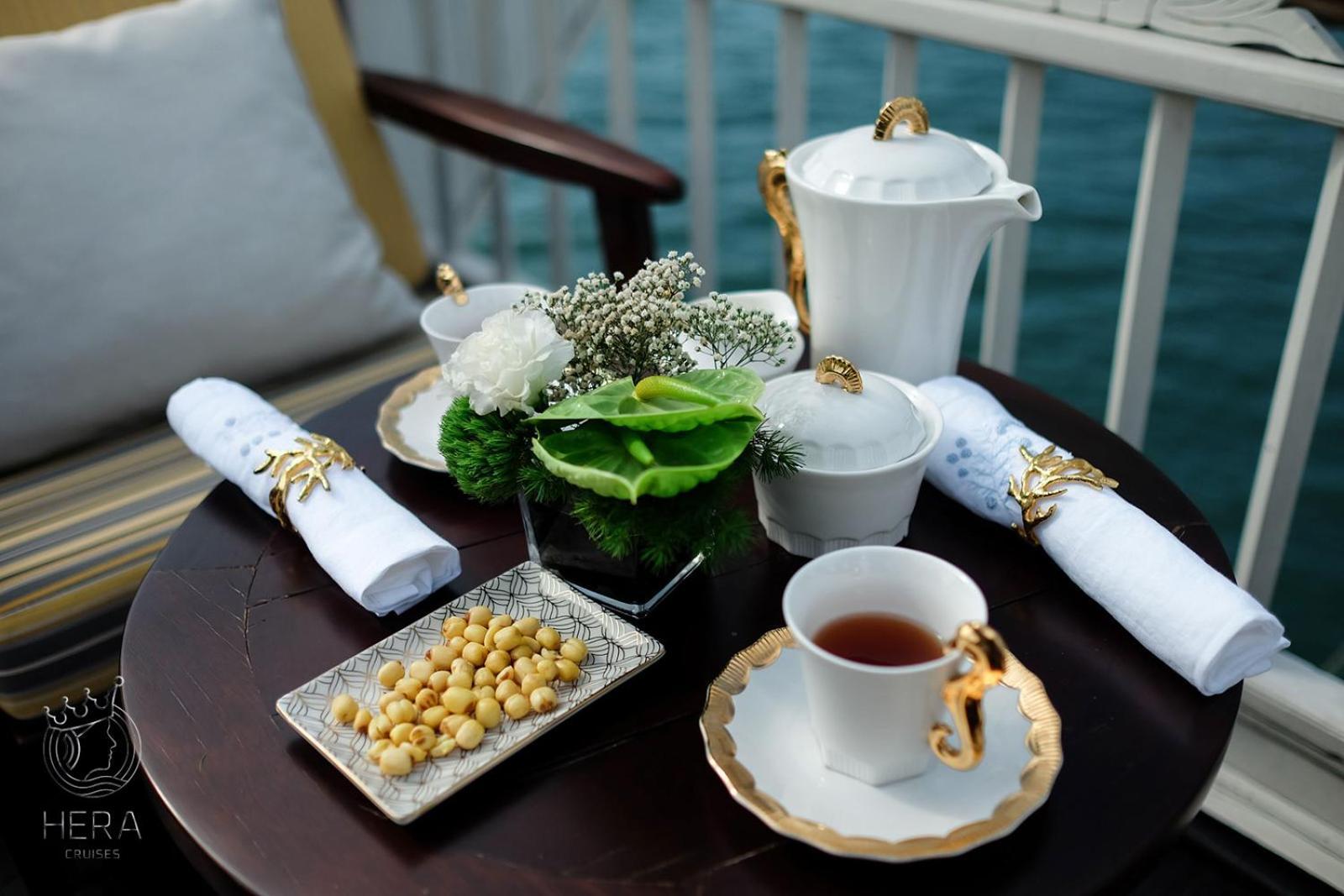Hera Grand Luxury Cruise Ha Long Exterior foto