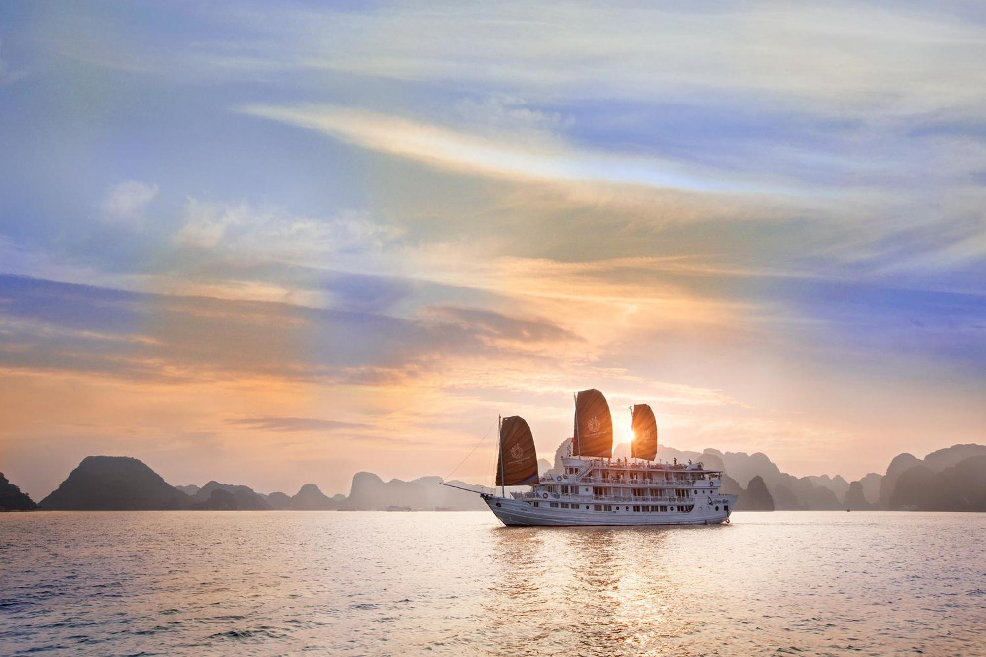 Hera Grand Luxury Cruise Ha Long Exterior foto