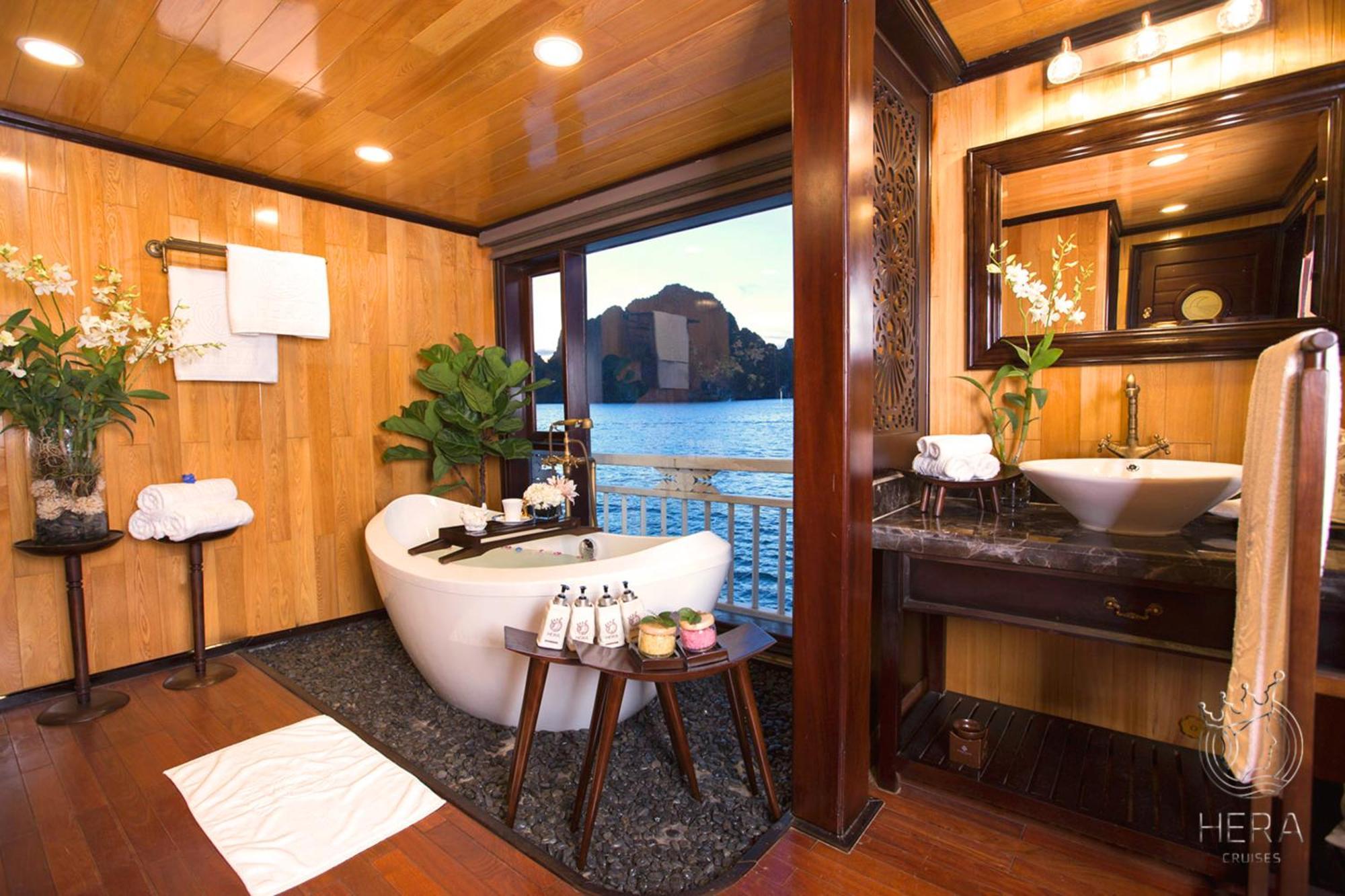 Hera Grand Luxury Cruise Ha Long Exterior foto